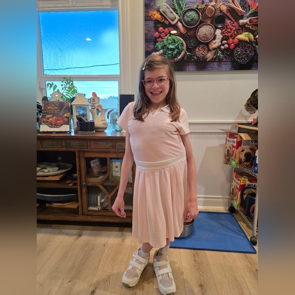 Meet your Posher, Kendall - Picture 4 of 4